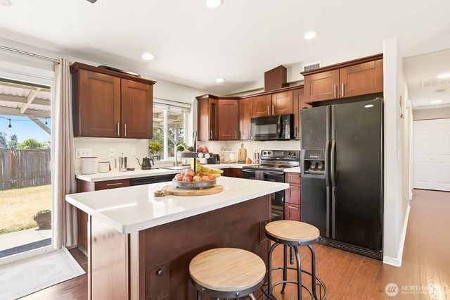 6618 98th Place NE, Marysville, WA 98270