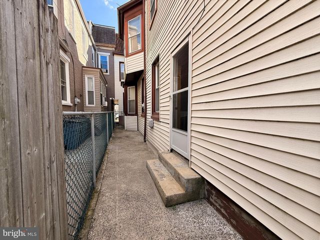 1811 PERKIOMEN AVE, Reading, PA 19606