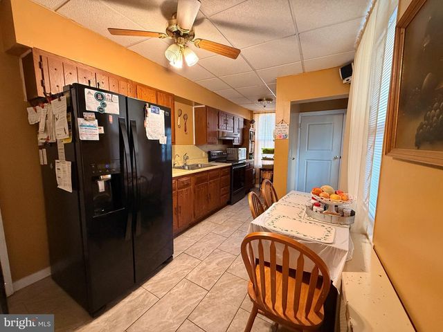 1811 PERKIOMEN AVE, Reading, PA 19606