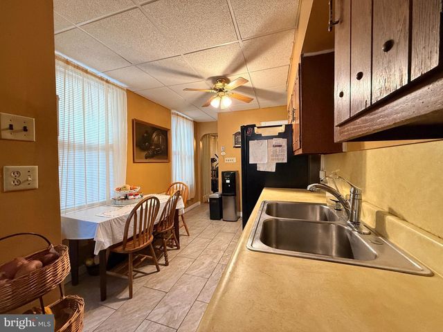 1811 PERKIOMEN AVE, Reading, PA 19606