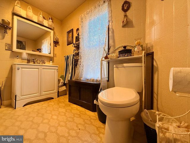 1811 PERKIOMEN AVE, Reading, PA 19606