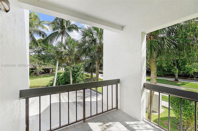 398 Fern Drive 106, Weston, FL 33326