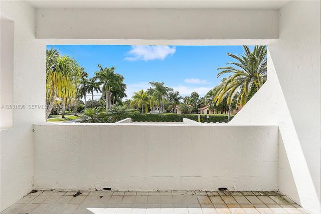 398 Fern Drive 106, Weston, FL 33326