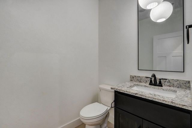 2925 W Teton Drive, Springfield, MO 65810