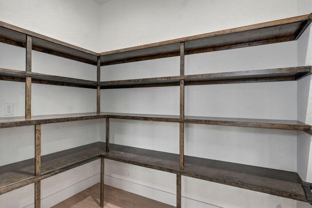 2925 W Teton Drive, Springfield, MO 65810