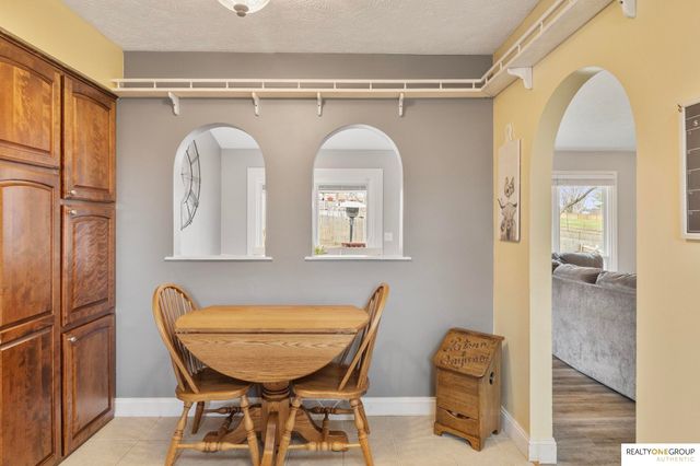 1410 Beechwood Avenue, Papillion, NE 68133