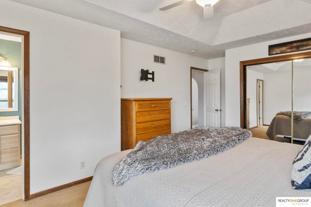 1410 Beechwood Avenue, Papillion, NE 68133