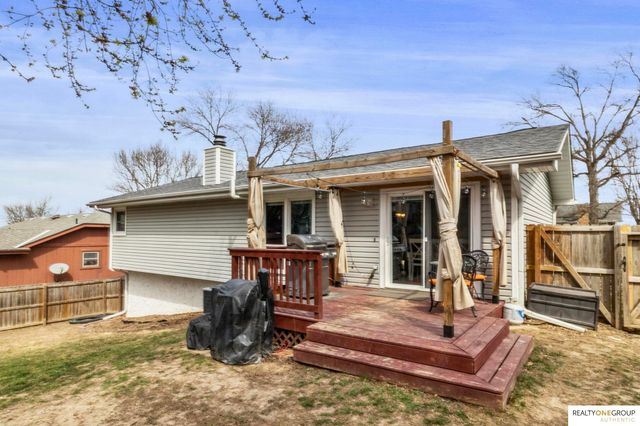 1410 Beechwood Avenue, Papillion, NE 68133