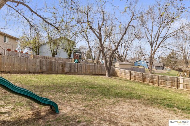 1410 Beechwood Avenue, Papillion, NE 68133