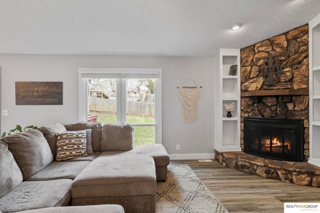 1410 Beechwood Avenue, Papillion, NE 68133