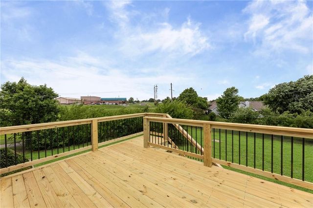 17603 157th Street, Basehor, KS 66007