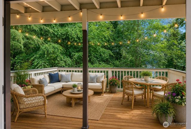 7605 NE Hidden Cove Rd, Bainbridge Island, WA 98110