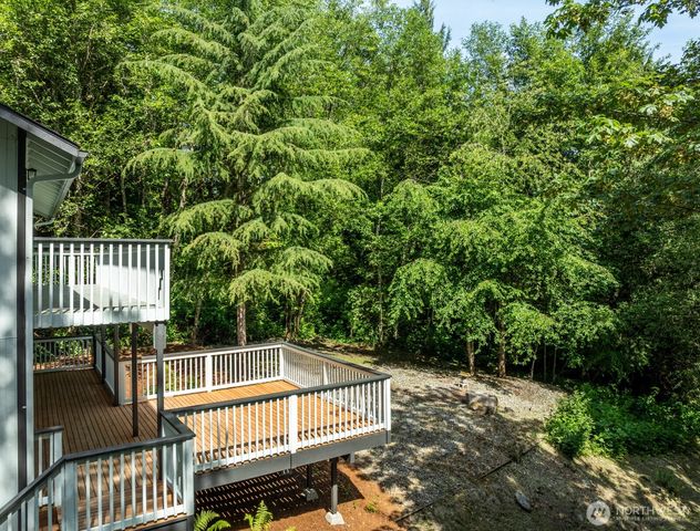 7605 NE Hidden Cove Rd, Bainbridge Island, WA 98110
