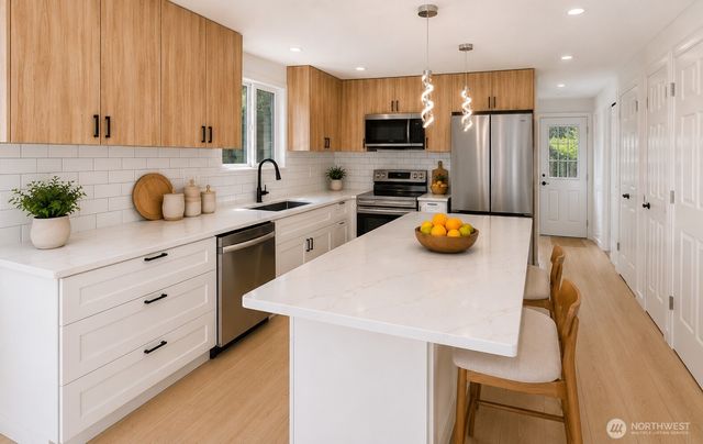 7605 NE Hidden Cove Rd, Bainbridge Island, WA 98110