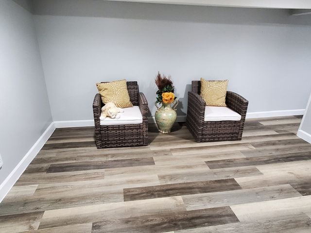 725 Bay St, Springfield, MA 01109