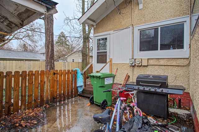 605 8th Street 607, Ames, IA 50010