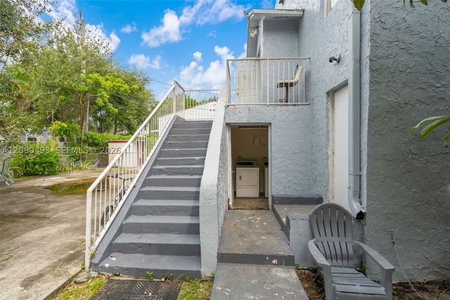 285 NW 44th St 4, Miami, FL 33127