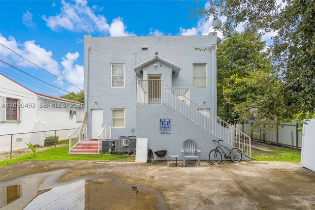 285 NW 44th St 4, Miami, FL 33127