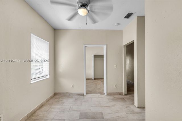285 NW 44th St 4, Miami, FL 33127