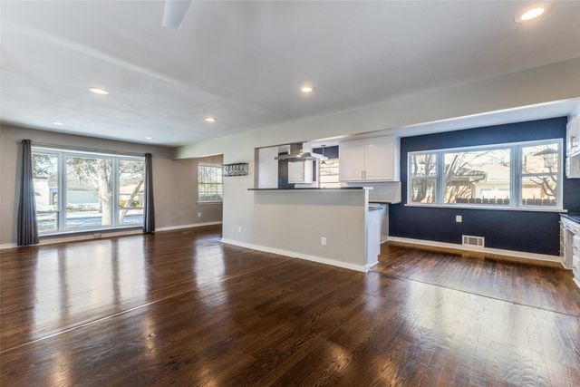 5834 Clendenin Avenue, Dallas, TX 75228