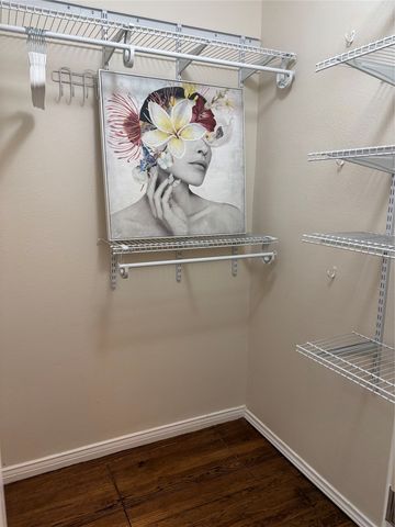 5834 Clendenin Avenue, Dallas, TX 75228