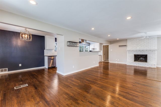 5834 Clendenin Avenue, Dallas, TX 75228