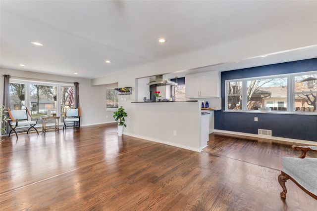 5834 Clendenin Avenue, Dallas, TX 75228