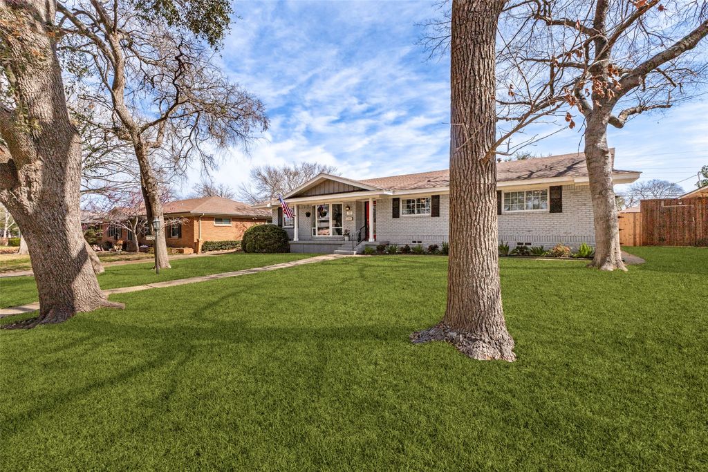 5834 Clendenin Avenue, Dallas, TX 75228