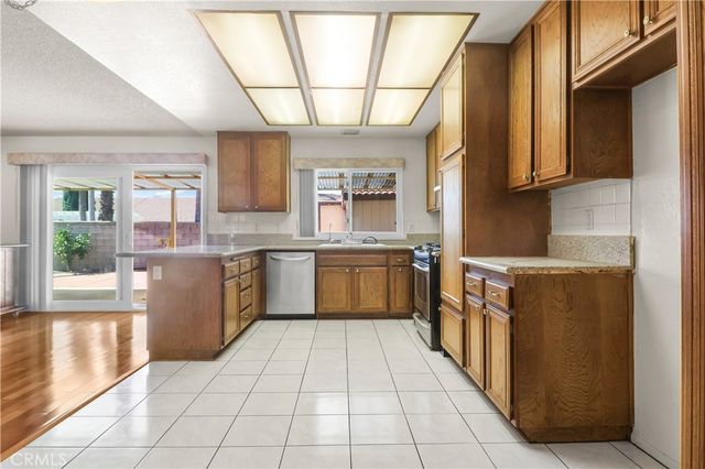 1307 Maywood, Upland, CA 91786