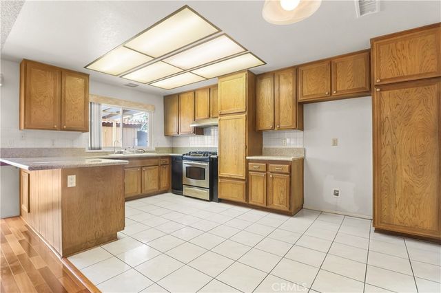1307 Maywood, Upland, CA 91786