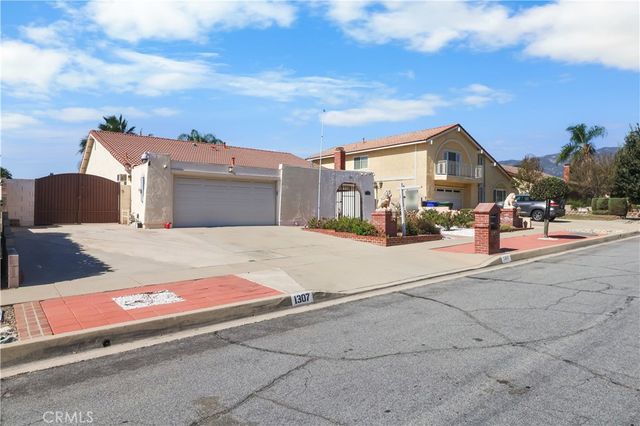 1307 Maywood, Upland, CA 91786