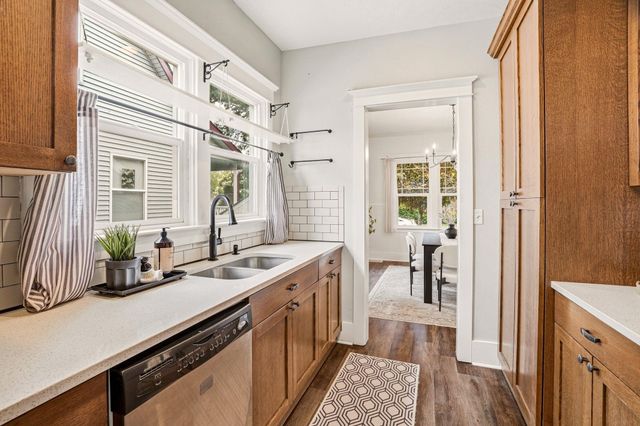 3811 S Sherman St, Spokane, WA 99203