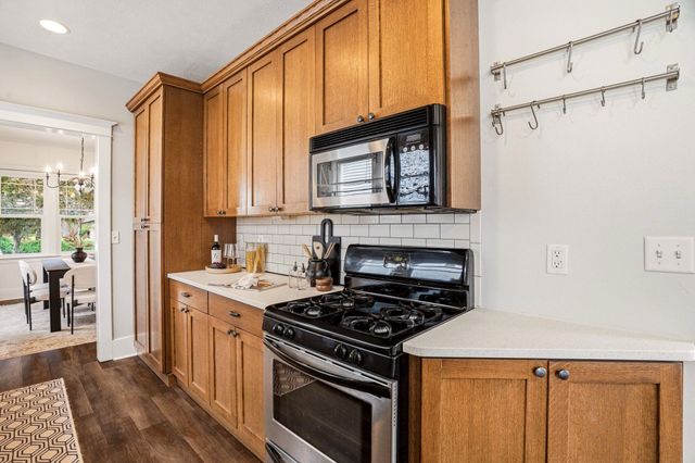 3811 S Sherman St, Spokane, WA 99203