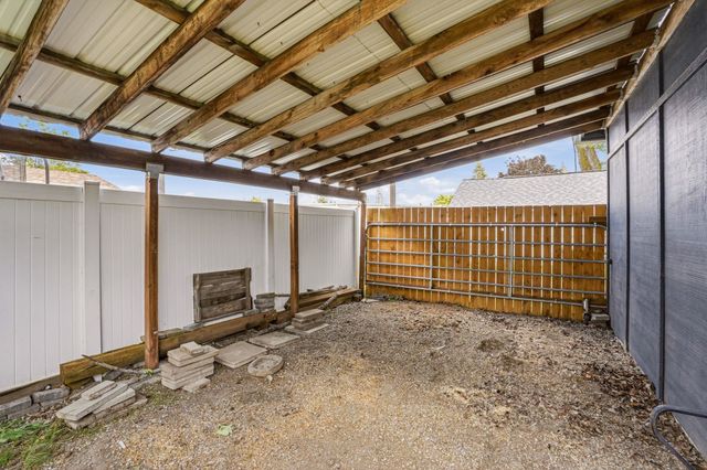 3811 S Sherman St, Spokane, WA 99203