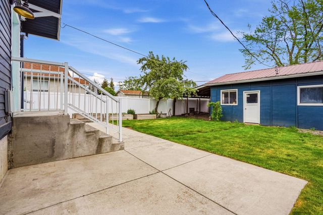 3811 S Sherman St, Spokane, WA 99203