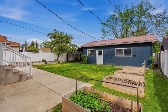3811 S Sherman St, Spokane, WA 99203