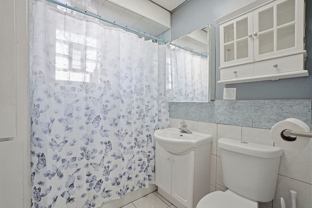 5919 S Spaulding Avenue, Chicago, IL 60629