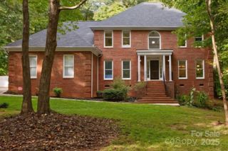 7324 Cobblecreek Drive, Matthews, NC 28104