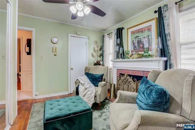 284 West End Avenue, Newark, NJ 07106