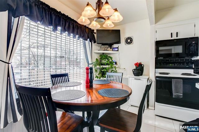 284 West End Avenue, Newark, NJ 07106