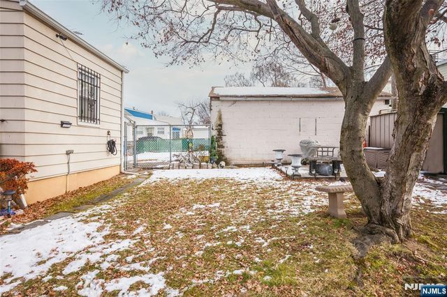 284 West End Avenue, Newark, NJ 07106