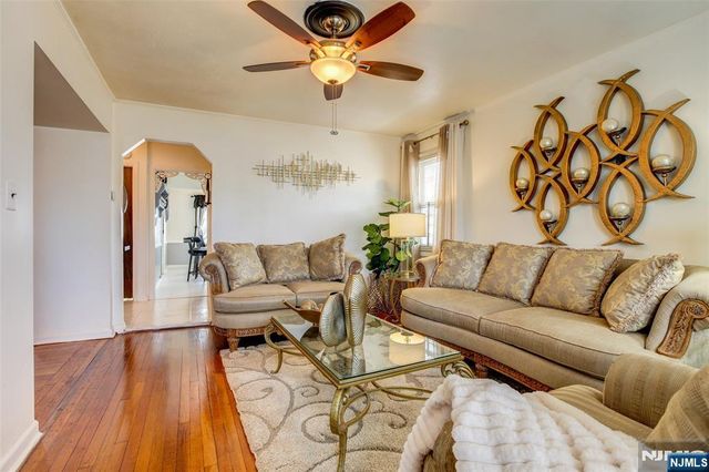 284 West End Avenue, Newark, NJ 07106