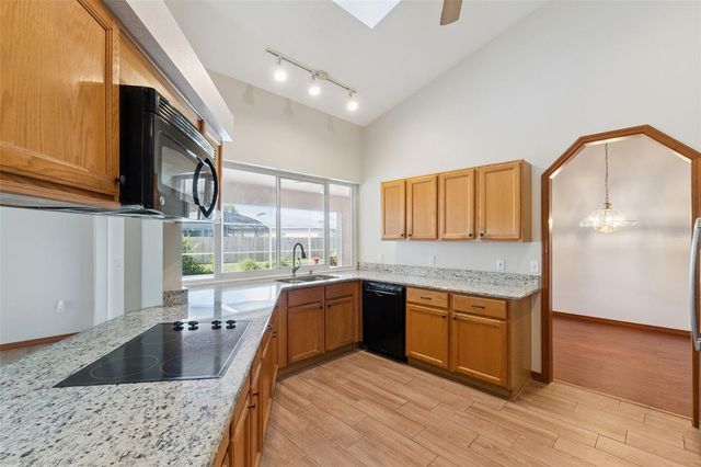 1512 READE CIRCLE, St Cloud, FL 34772