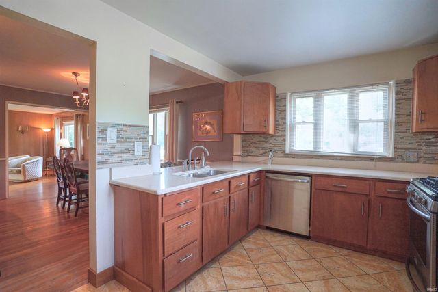 2001 E Jefferson Boulevard, South Bend, IN 46617