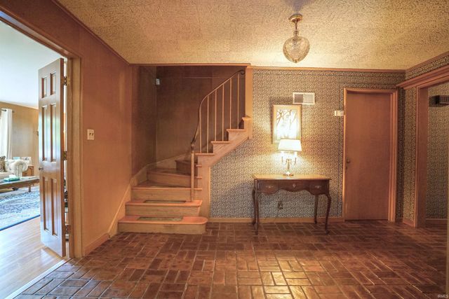 2001 E Jefferson Boulevard, South Bend, IN 46617