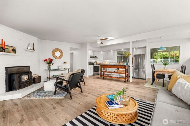 1908 Lybecker Drive NW, Gig Harbor, WA 98332