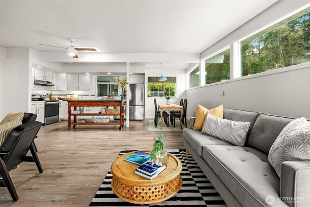 1908 Lybecker Drive NW, Gig Harbor, WA 98332