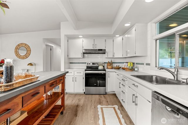 1908 Lybecker Drive NW, Gig Harbor, WA 98332