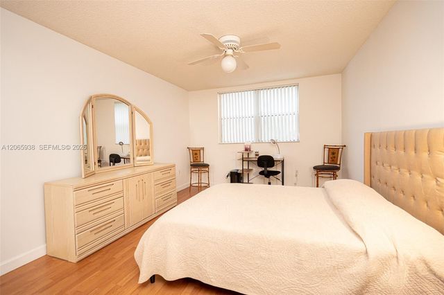 8363 Lake Drive 504, Doral, FL 33166