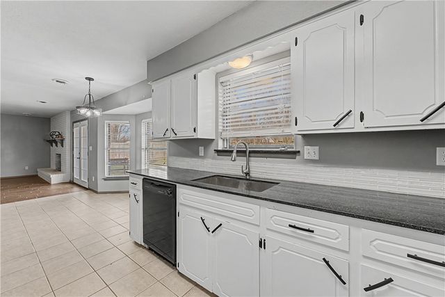 1101 Karena Street, Springdale, AR 72762